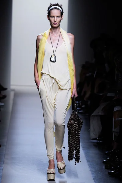 Look 4